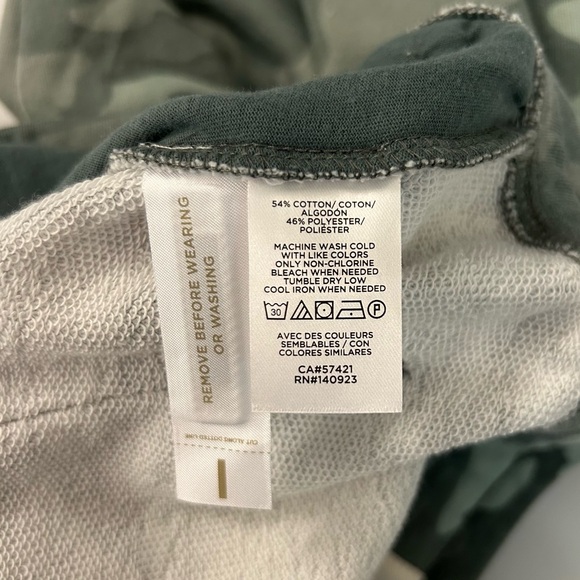 Lou & Grey Camo Terry Sweatpants - Picture 6 of 6